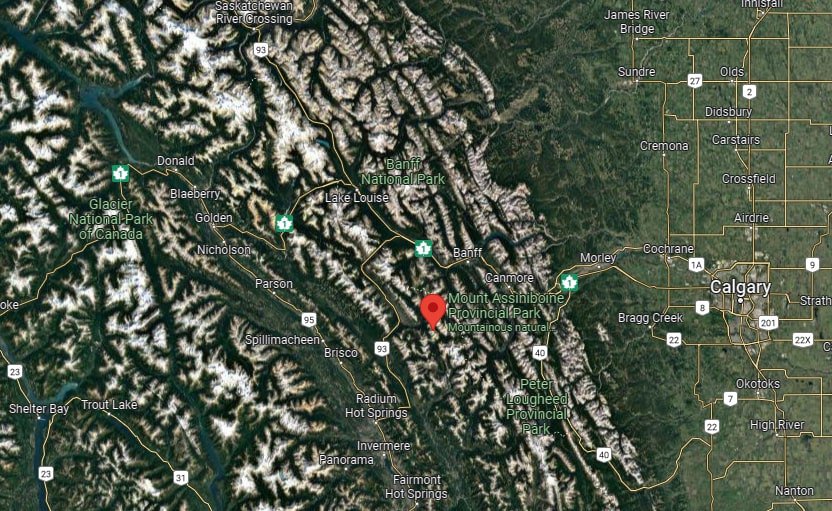 Where is Mount Assiniboine Park located