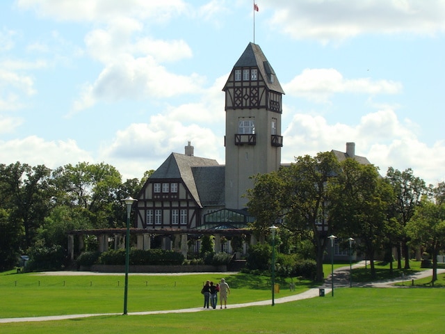 Assiniboine Park